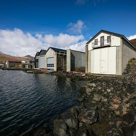 The Boathouse Villa Streymnes Luaran gambar